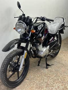 yamaha ybr125g 2022 model ( low millage )