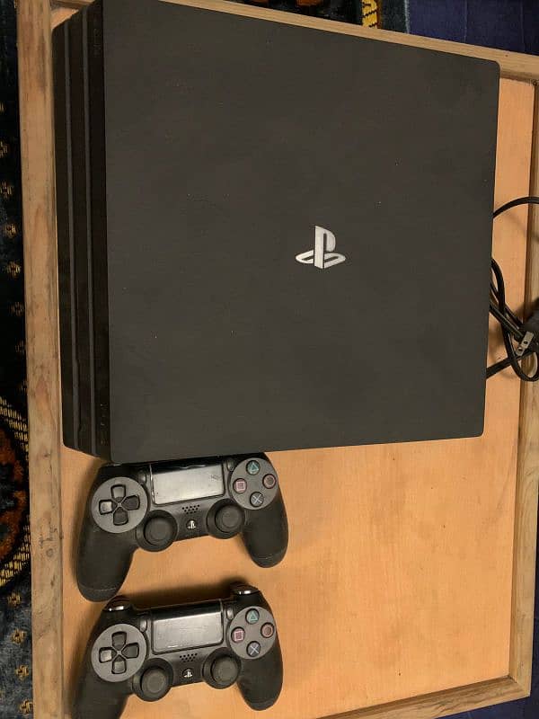 PS4 Pro 1TB 1