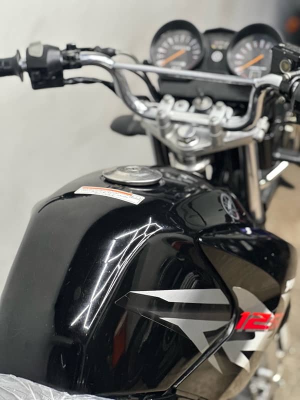 yamaha ybr125g 2018 model ( japniess model ) 2