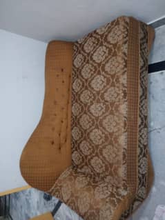 Diwan sofa 2 seater condition 10 by 9 all okay hai