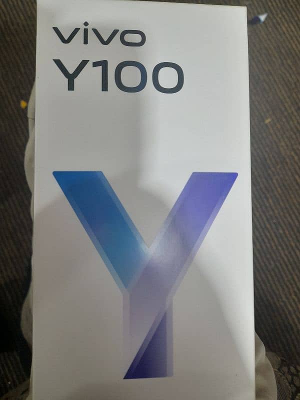 Vivo Y100 (Just Box Open) 0