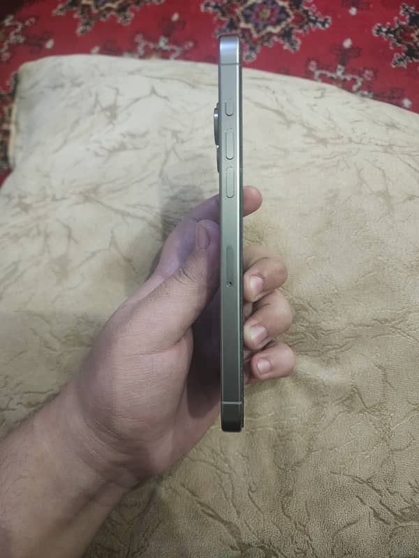 iPhone 15 pro max 256gb non pta 99% health 4