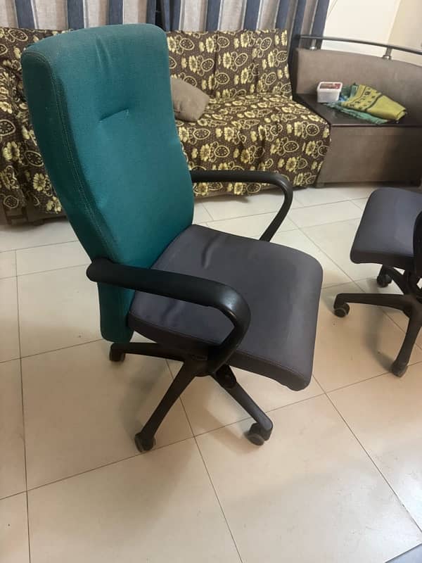 office chair and  table for sale 8