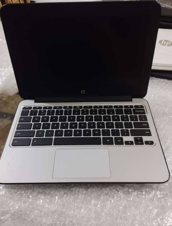 Hp Chromebook 11 G3 |2.16 GHz Processor | 2/16Gb | 11.6 Inch |Window10 1