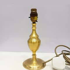 Elegant Vintage Solid Brass Table Lamp with Intricate Detailing