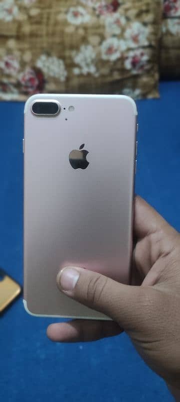 I phone 7 plus. con no (03471251365} 1