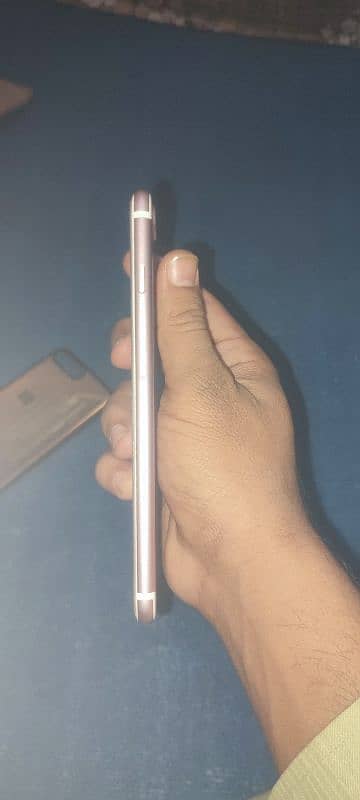 I phone 7 plus. con no (03471251365} 6