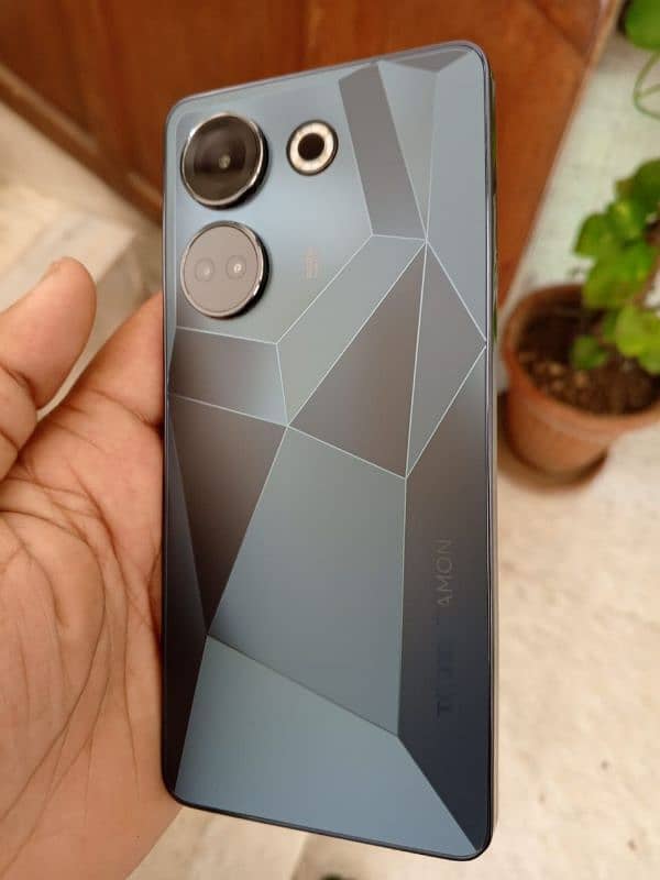 Tecno camon 20 Pro 8+8/256 GB memory 7