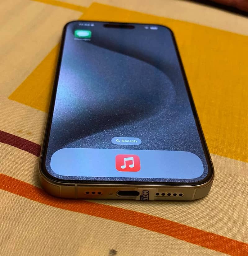 Apple iPhone 15 Pro 2