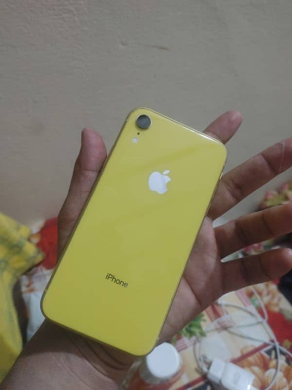 iphone xr 4