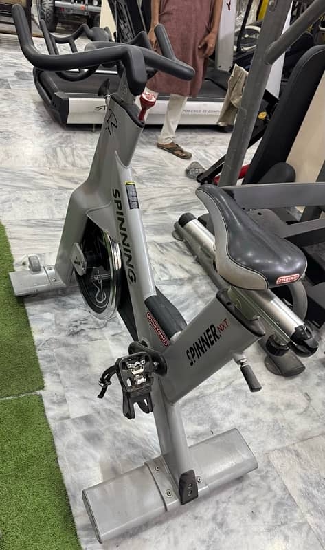 Star trac spin bike spinner nxt 3