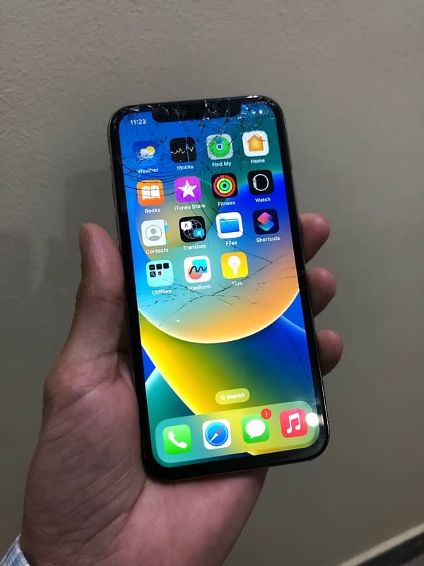 iphone X non PTA 1