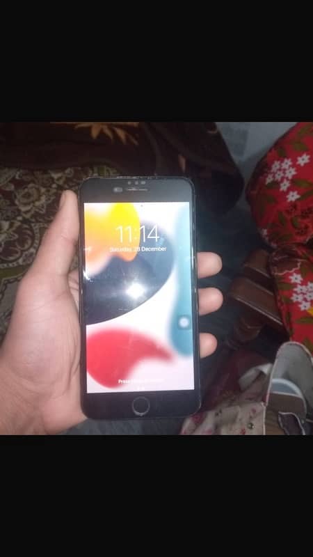 I phone  7 plus 32gb pta all ok only glass brack 0