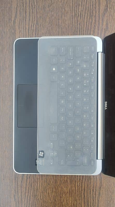 Urgently sale Dell XPS Core i7 Laptop 8GB RAM, 256GB SSD, Touchscreen 5