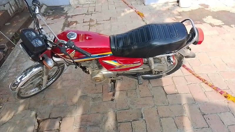 honda 125 model 2019 or demand he 1 lakh 40 hazar  . . mob 03104037163 1