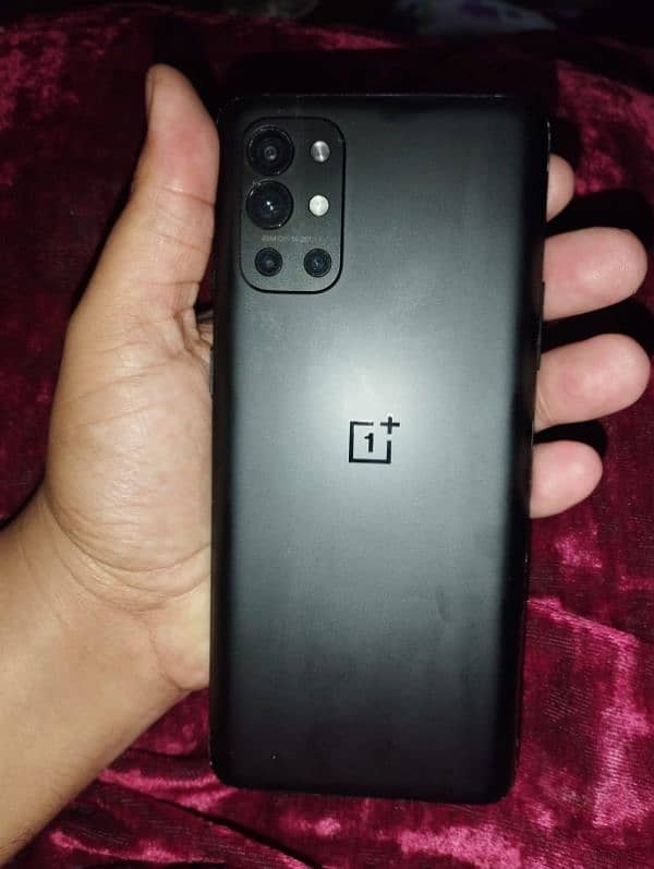 one plus 9R 10/10 condition Urgent sale 7