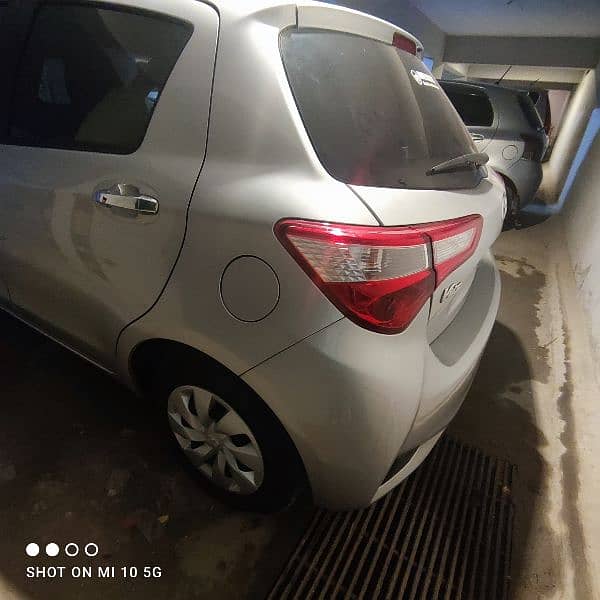 Toyota Vitz  F safety  edition lll led package 2