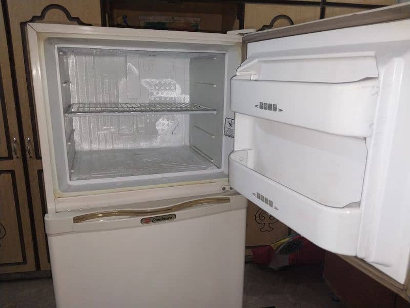 Dawlance Fridge For Sale Best Condition 5