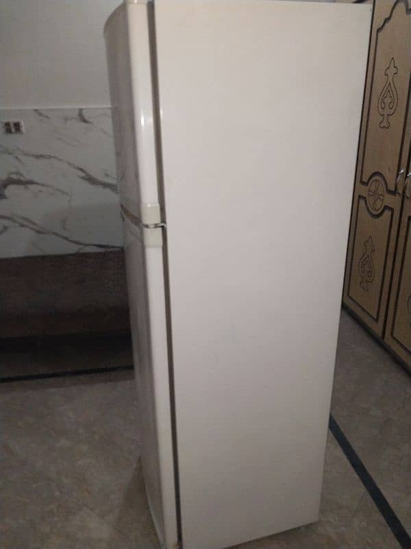 Dawlance Fridge For Sale Best Condition 10