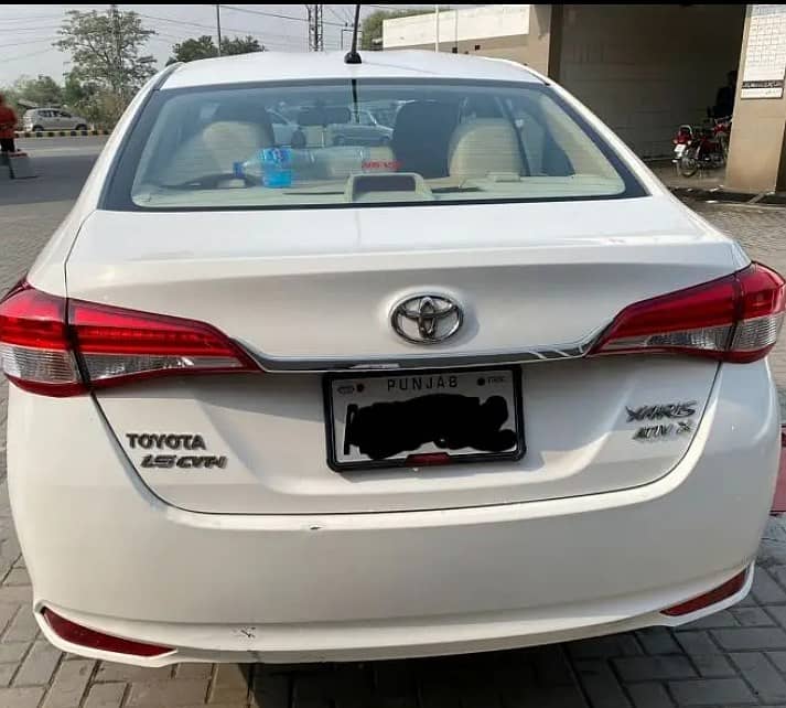 Toyota Yaris 2021 4