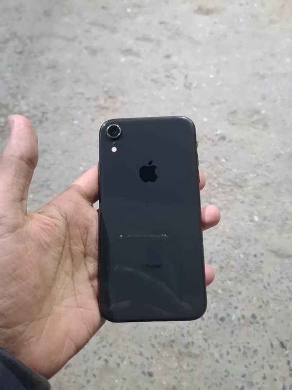 iPhone XR sale 6