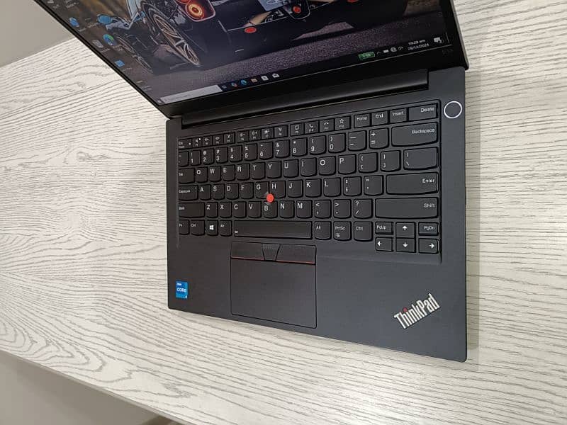 Lenovo Thinkpad E14 core i5 11th gen quadcore 14 inch 1080p ips screen 4