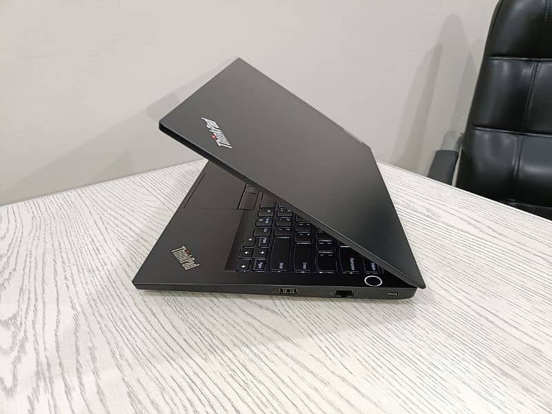 Lenovo Thinkpad E14 core i5 11th gen quadcore 14 inch 1080p ips screen 8