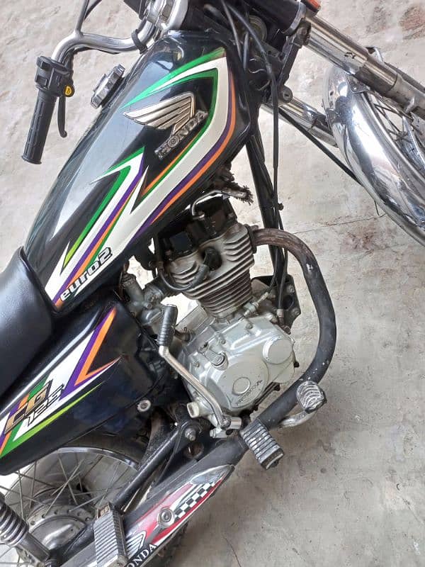 Honda 125 Balck Color 2015 Model for Sale 0