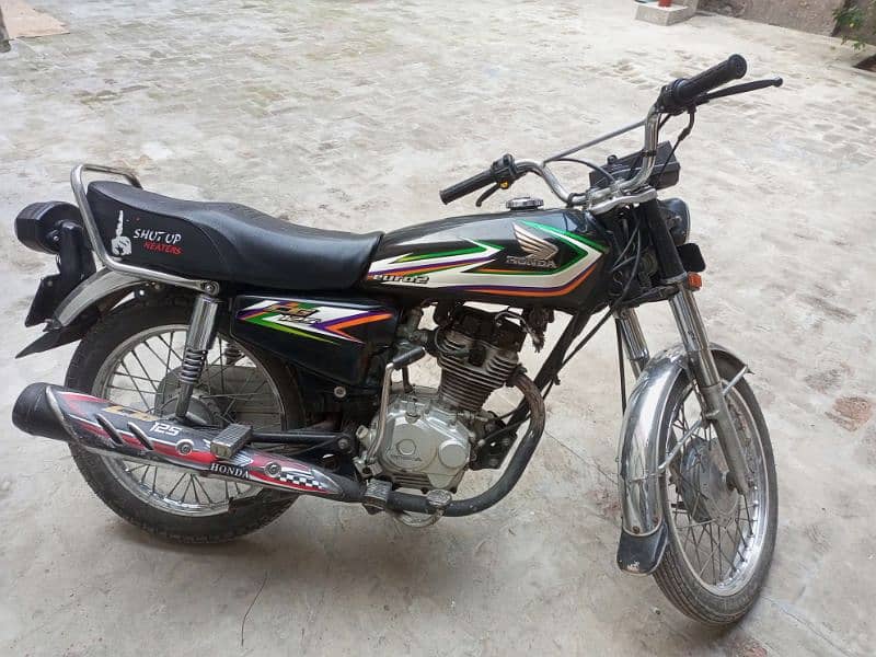 Honda 125 Balck Color 2015 Model for Sale 1