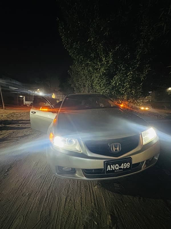 Honda Accord 2004 4