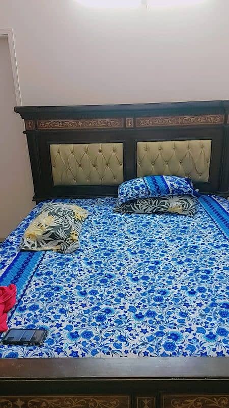 whole king bed set without mattres 3