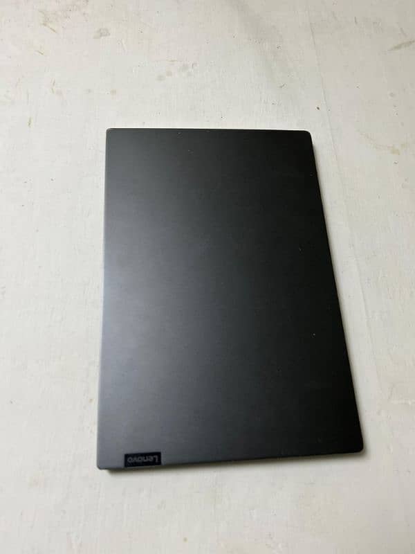 Lenovo ideapad 730S 0