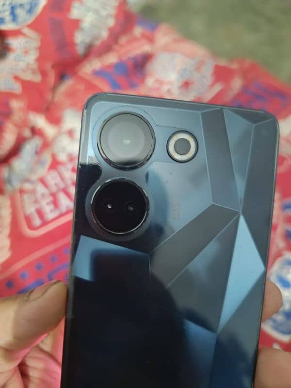 tecno camon 20 pro 8gb 256 PTA official 7