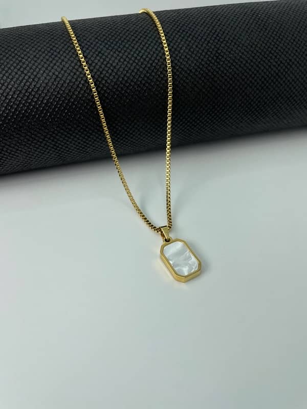 Brand New Double sided Necklace Available 0