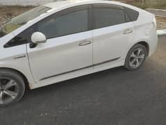 Toyota Prius 2014 Urgent sell