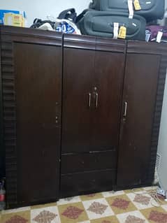 3 door cupboard behtreen wood Mai