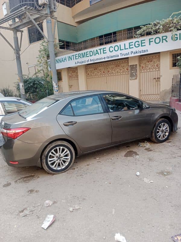 Toyota Corolla Altis 2016 4