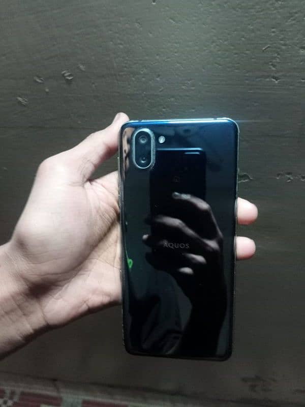 Aquos R3 Non Pta 4