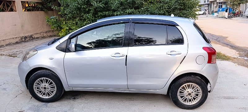 Toyota Vitz 2006/2012 4