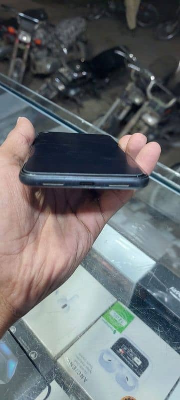 Google Pixel 5 Black Color 1