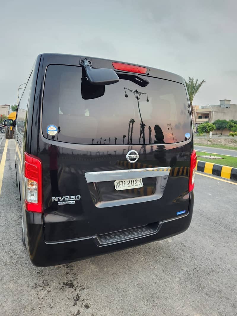 Nissan Caravan 2018 3