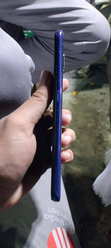 oppo F11 3