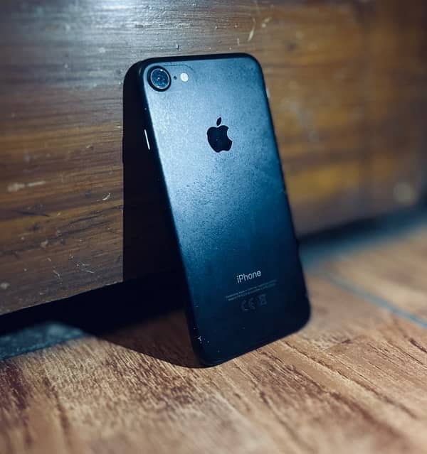 IPHONE 7 | NON PTA | 82 BH | 32GB 2