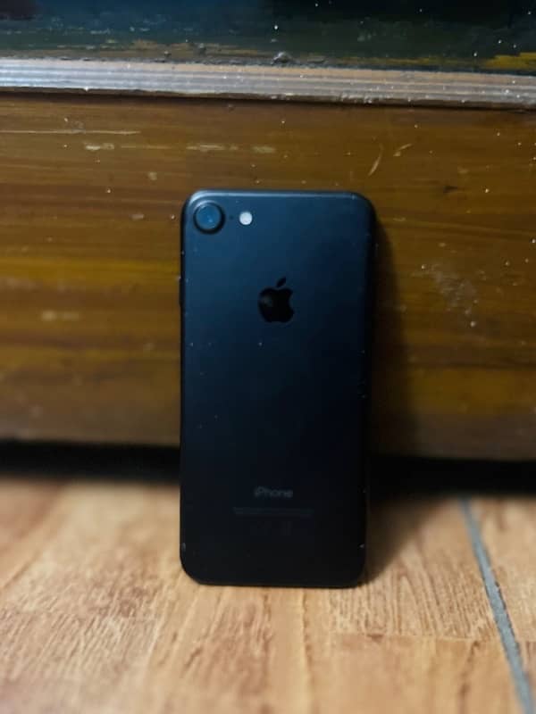 IPHONE 7 | NON PTA | 82 BH | 32GB 4