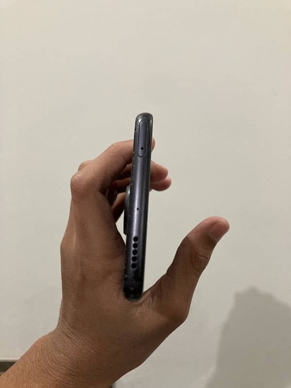 moto z4 4/128 PTA Approve condition like new 4