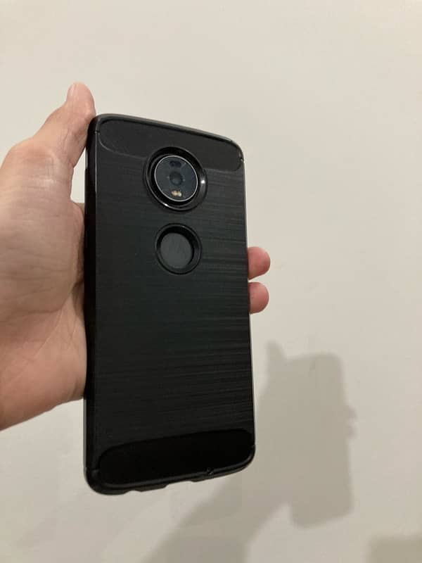 moto z4 4/128 PTA Approve condition like new 8