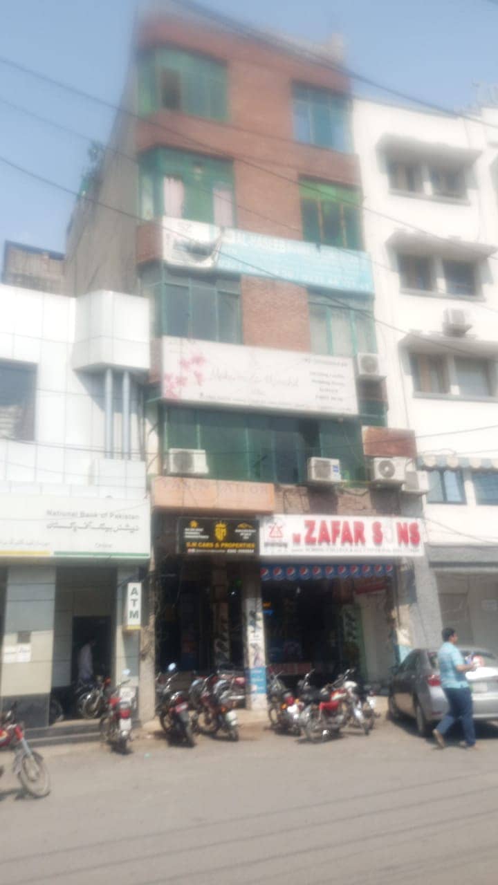 Gulberg II, Main Market Round, Flat on rent 15k (good for executive Jo 3