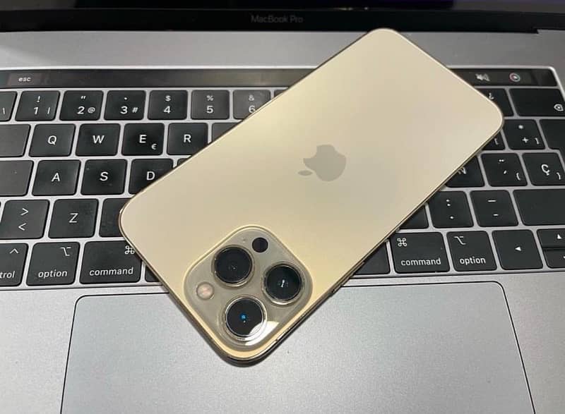 iPhone 13 Pro Max Gold Factory Unlock! 4