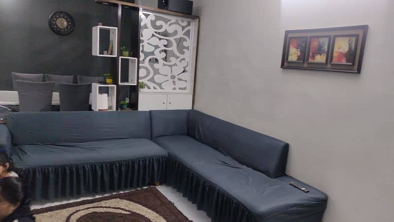 L shaped sofa seater 0