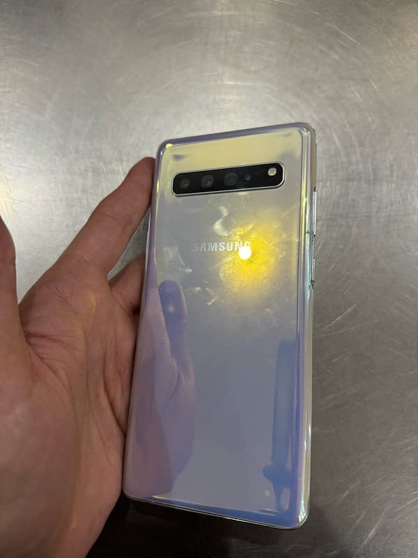 SAMSUNG S10 5G (256 Gb) 3